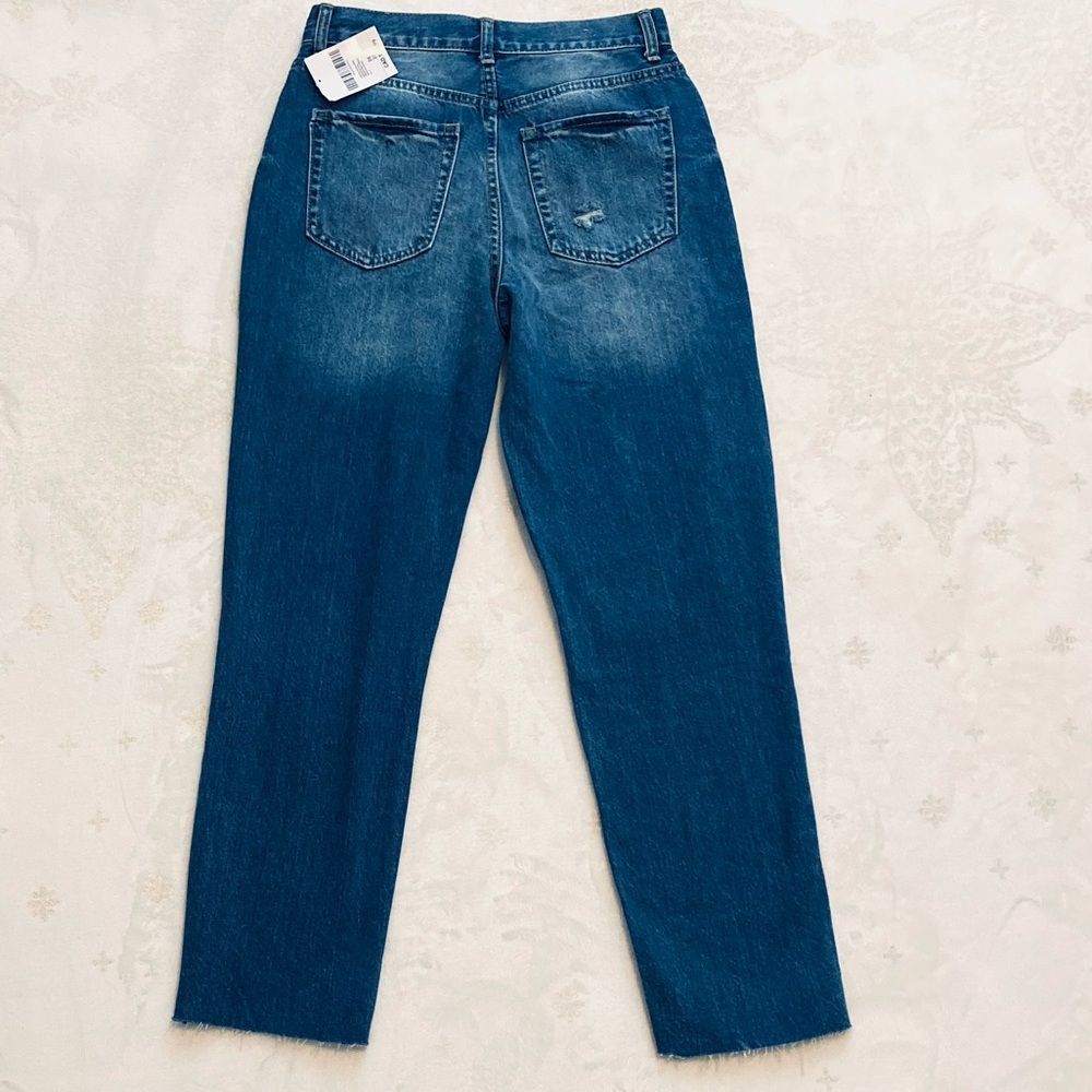FREE w/ any purchase over $30! F21 Jeans - Picture 3 of 3